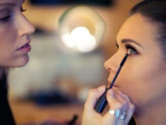 ¿Cómo encontrar maquilladoras profesionales en Valencia para un día especial sin fallar?